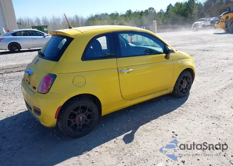 2015 Fiat 500 Sport z USA, uszkodzony, nr VIN 3C3CFFBR5FT625519